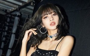 Cướp em gái Lisa Black Pink thật là phê pha