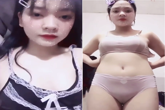 Nữ sinh khoe thân để bạn thưởng thức